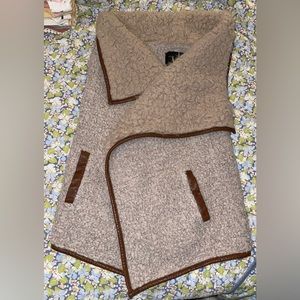 Love Tree winter vest-jacket. Size small. No tears or stains. Gently used.